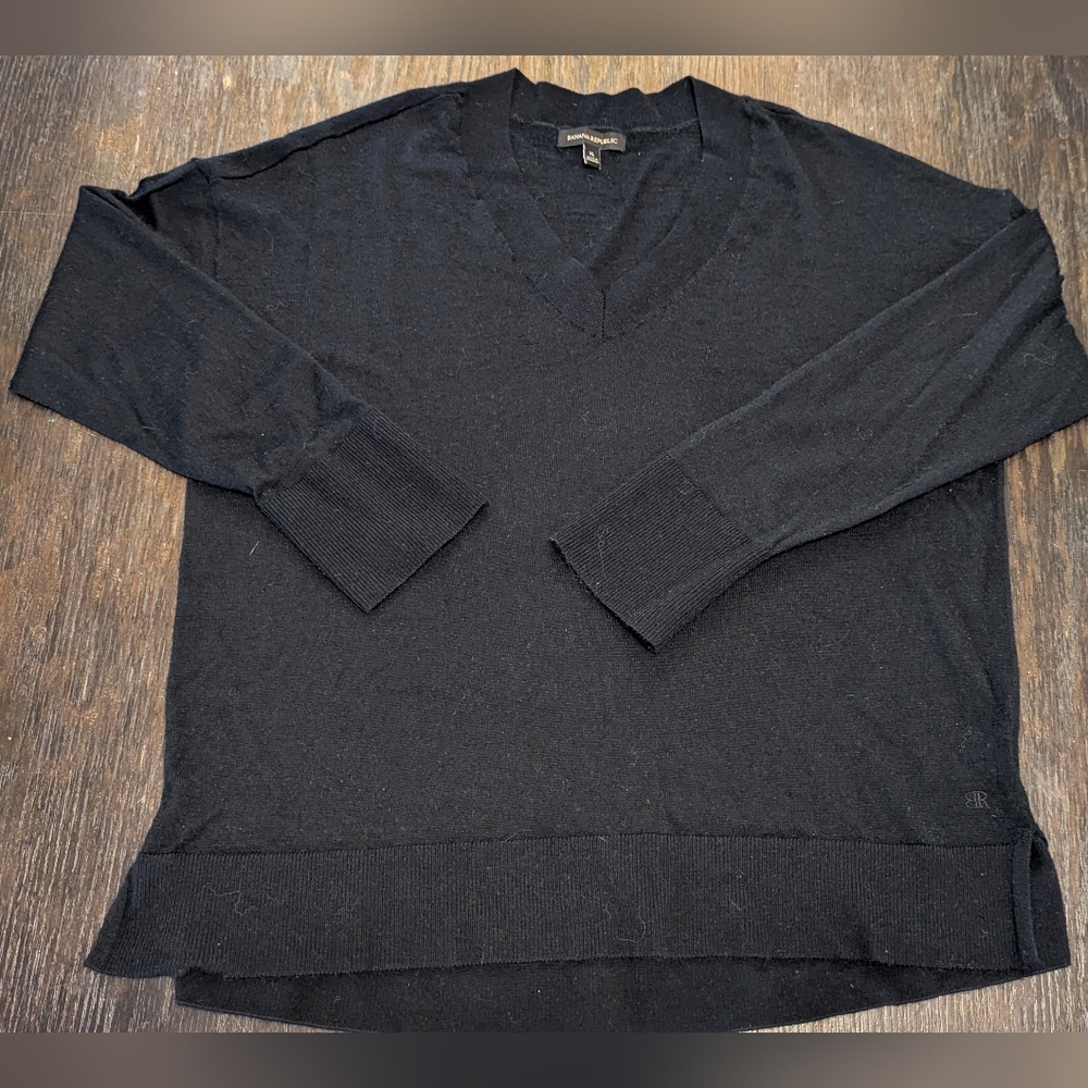 Banana Republic V-Neck Sweater, 100% Merino Wool